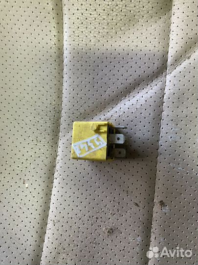 Реле поворотов mercedes benz 9342