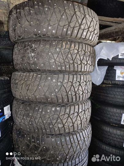Goodyear Ultragrip 600 215/65 R16