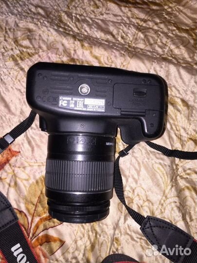 Зеркальный фотоаппарат Canon 1200 d