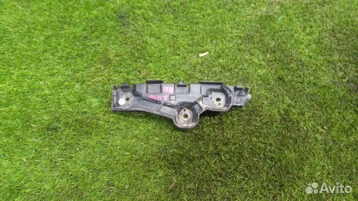 Кронштейн бампера передний левый Renault Logan 2