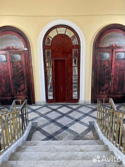 Дворики и парадные изнутри