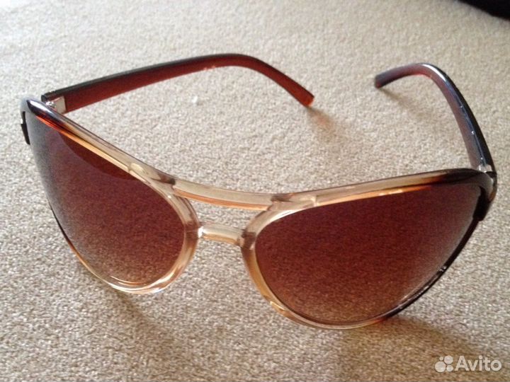 Солнечные затемненные очки новые