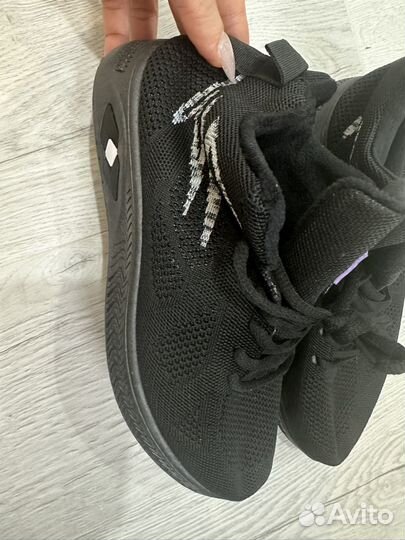 Кроссовки wb