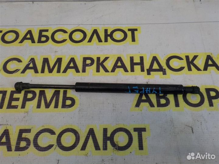 Амортизатор стекла багажника Volkswagen Touareg I