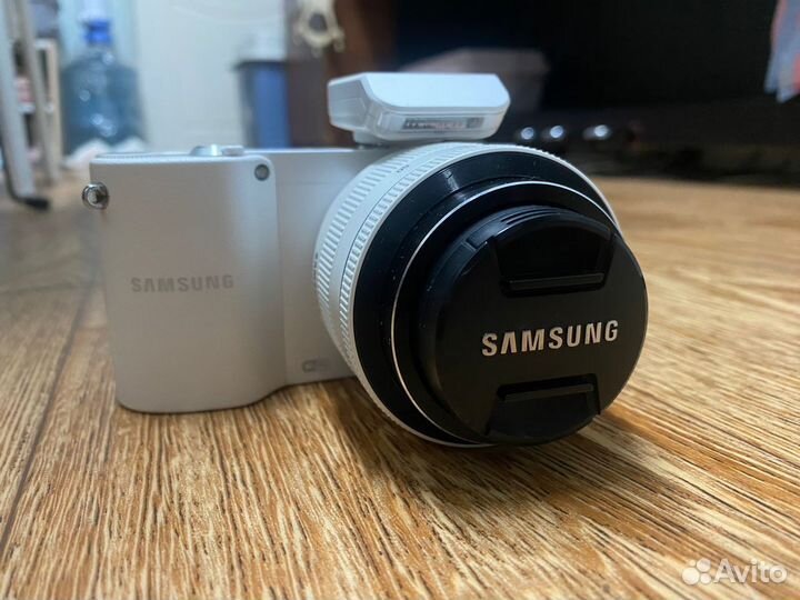 Фотоаппарат Samsung NX1000