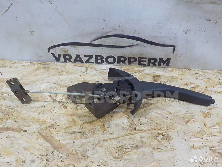 Рычаг стояночного тормоза Mitsubishi Lancer