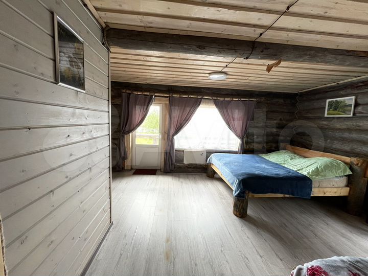 Дом 200 м² на участке 15 сот.