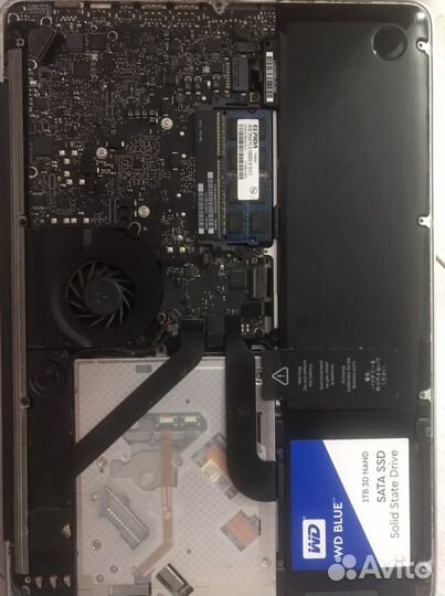 Продаётся ноутбук Apple MacBook Pro 13 1Tb