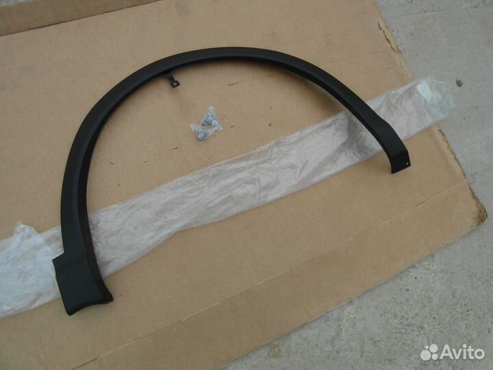 Молдинг крыла перед правый Nissan Qashqai J11 рест