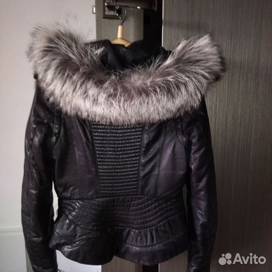 Кожаная куртка с мехом чернобурки