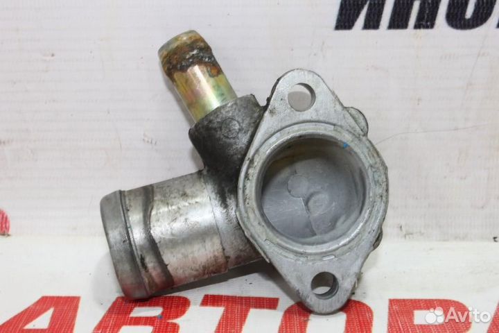 Фланец системы охлаждения Mitsubishi Outlander 1