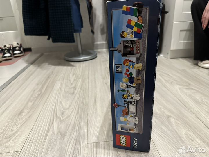 Lego Creator Parisian Restaurant 10243