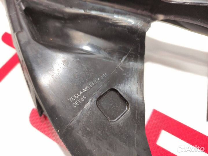Уплотнитель проема дверного Tesla Model 3 2018