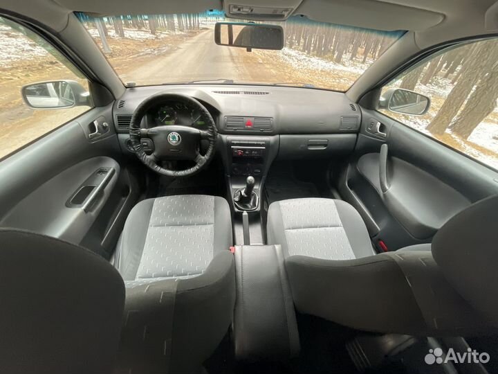 Skoda Octavia 1.6 МТ, 2009, 217 000 км