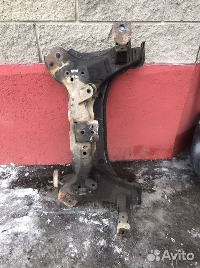 Подрамник передний Mazda Tribute