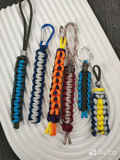 Темляк, брелок, браслет из паракорда