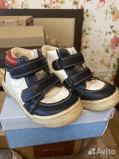 Кроссовки бесплатно 24, 27 размер