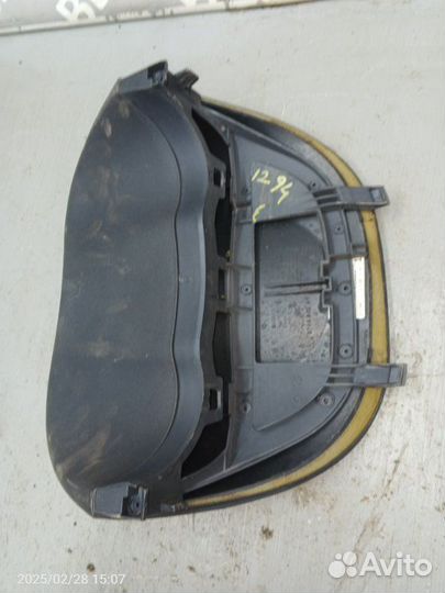 Консоль панели приборов Renault Megane K4M 2008