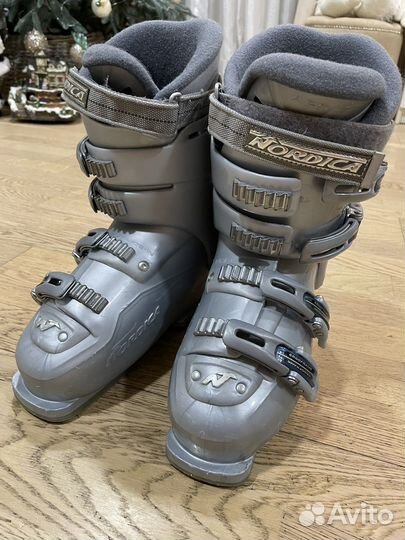 Горнолыжные ботинки nordica