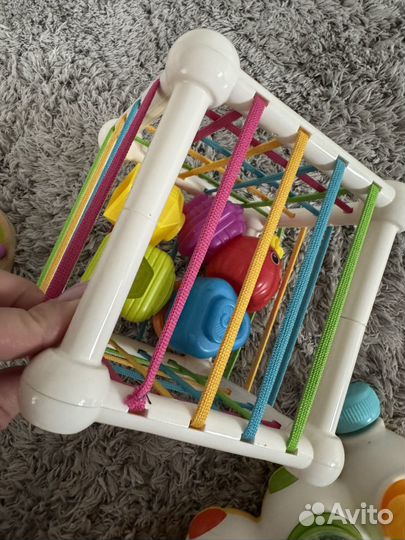 Развивающие игрушки для малышей пакетом