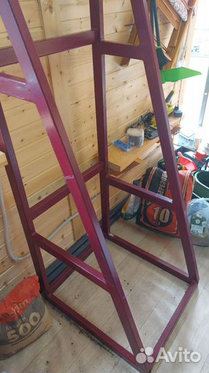 Стойка для нагревателя воды (бойлер)