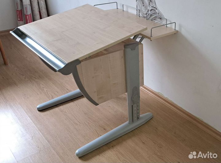 Детский стол парта