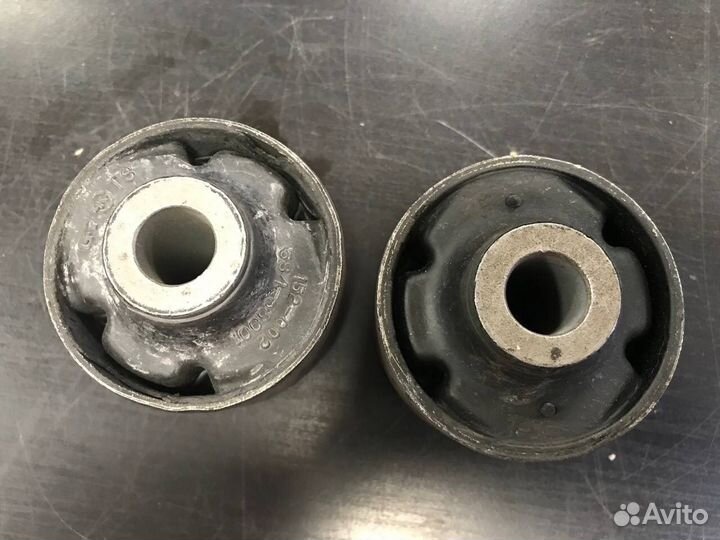 Сайлентблок переднего рычага задний вертикальный