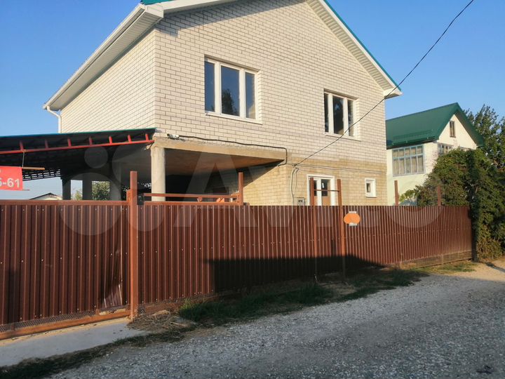 Комната 90 м² в 4-к., 2/2 эт.