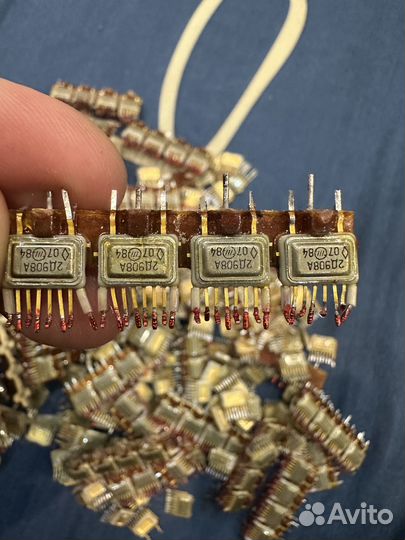 Микросхемы диоды 2Д917А и подобные 1подложка 579шт