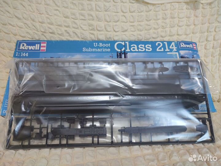 Сборная модель лодки субмарины Revell 1/144