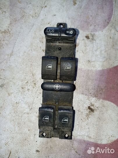 Кнопки стеклоподьемников Skoda Fabia 1