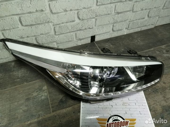 Фара правая Kia Ceed 2012-2018
