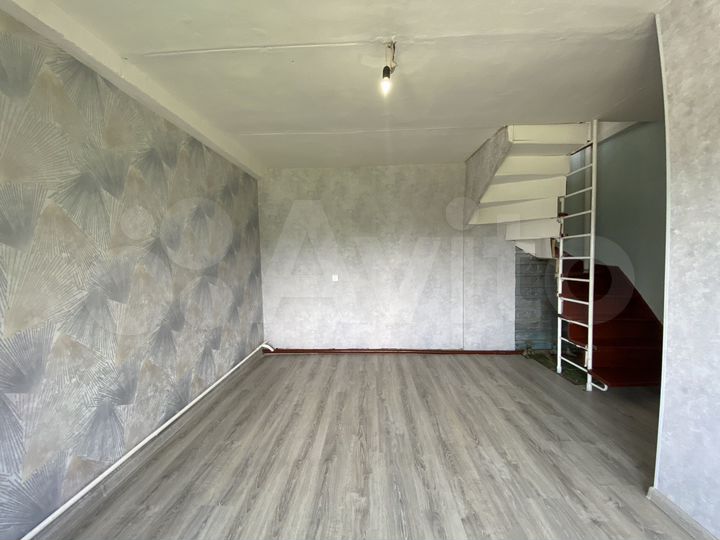 4-к. квартира, 71 м², 1/2 эт.