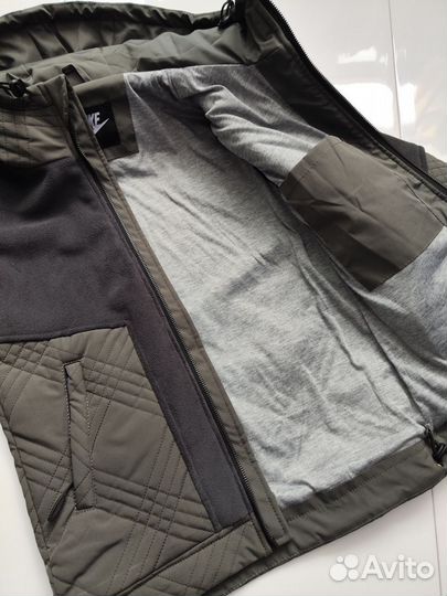 Куртка демисезонная на мальчика 146,152,158