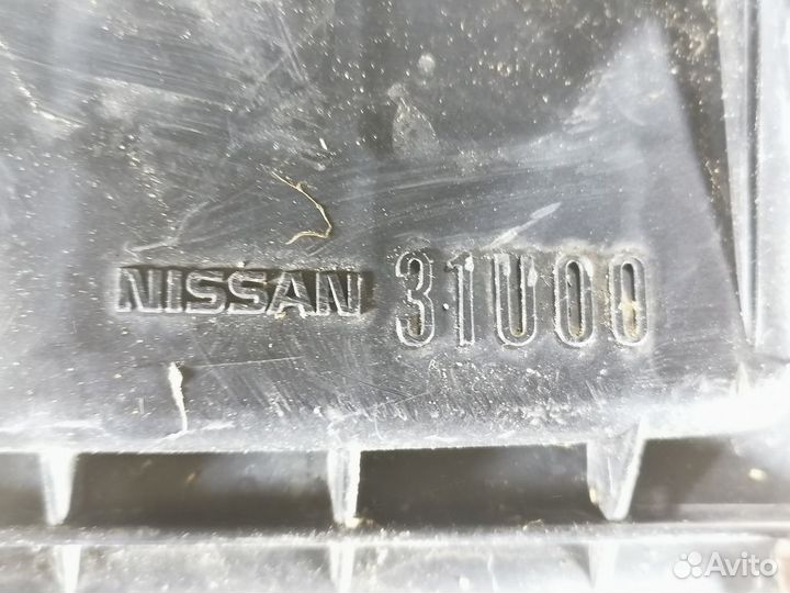 Корпус воздушного фильтра Nissan Maxima a32