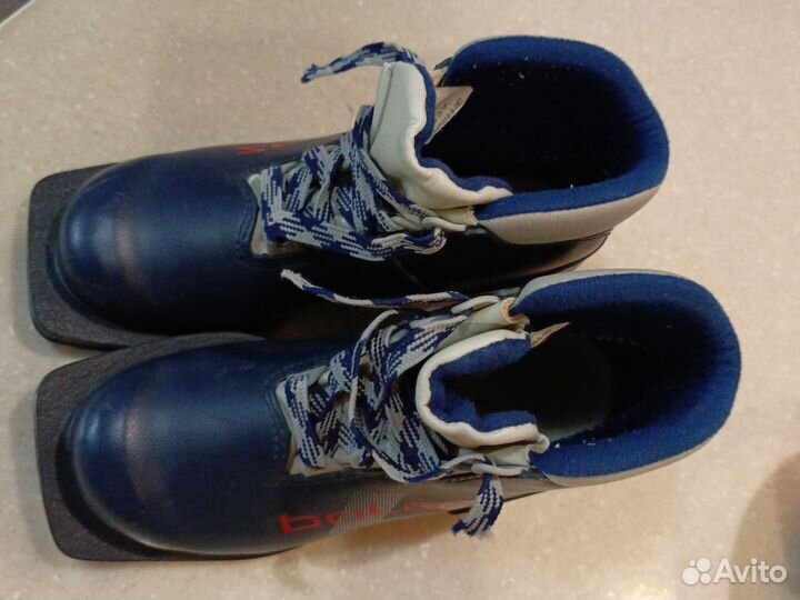 Лыжные ботинки