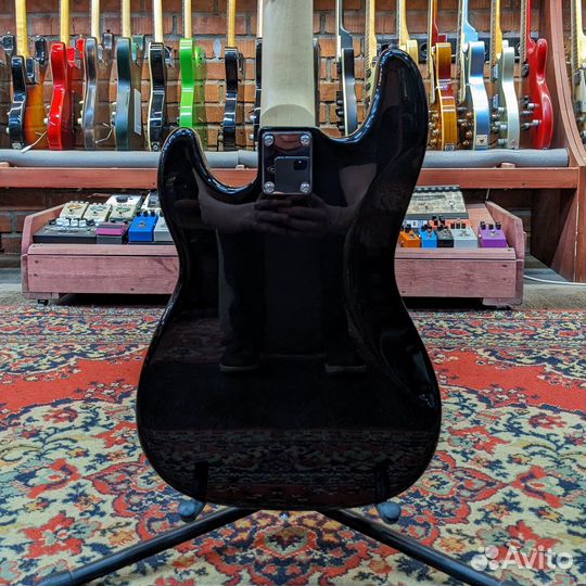 Бас-гитара Homage HEB700BK