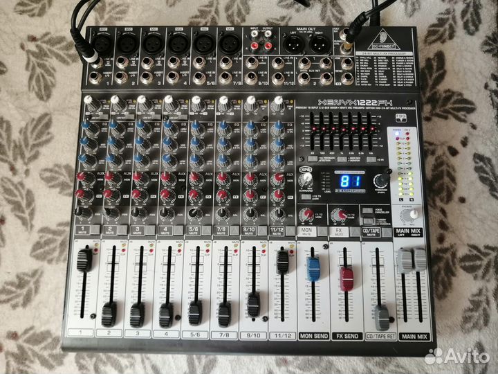 Микшерный пульт behringer Xenyx 1222