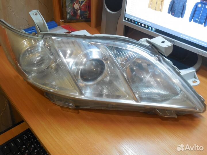 Продам правую фару