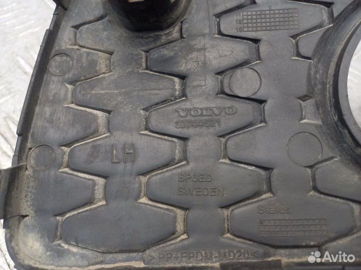 Рамка противотуманной фары левой Volvo Xc 70 2.4