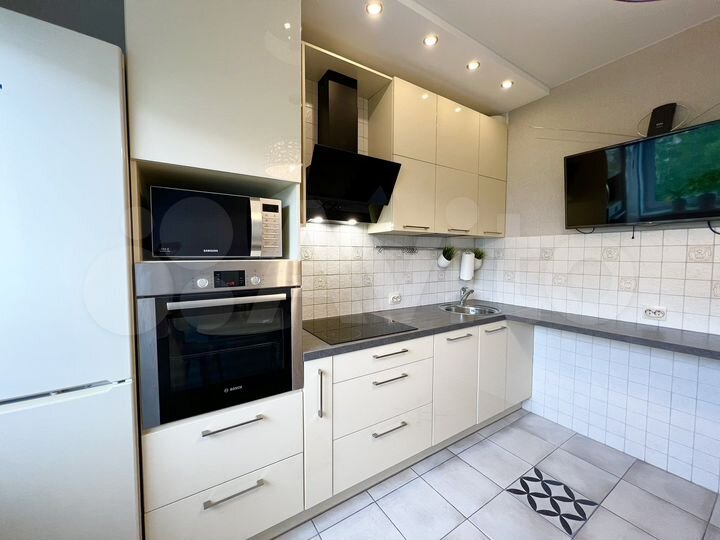 2-к. квартира, 56 м², 3/9 эт.