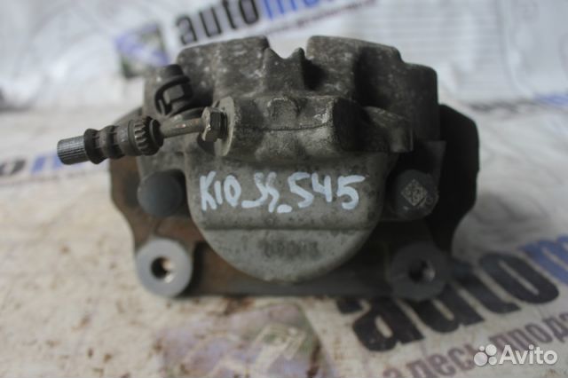 Суппорт передний правый Bmw 5-Series F10