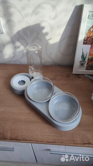 Миска для животных с автопоилкой