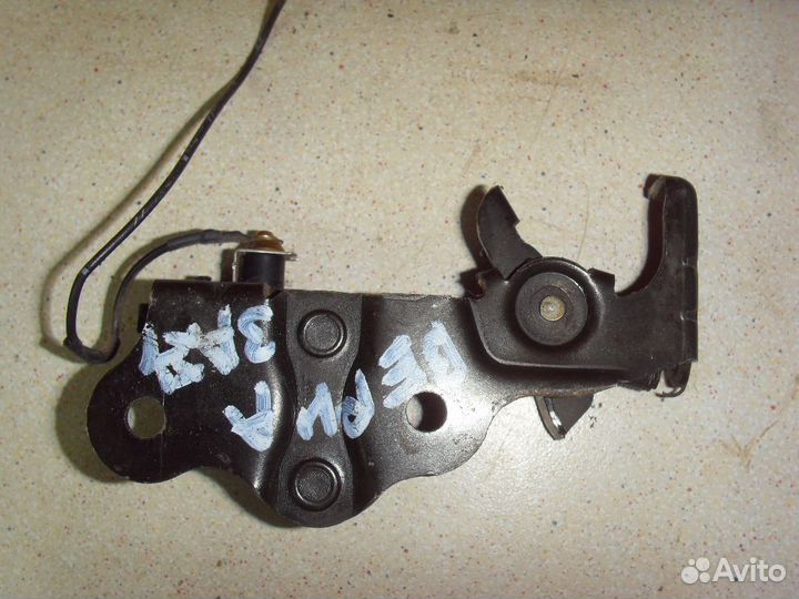 Ответная часть замка багажника 812101G010 Verna MC