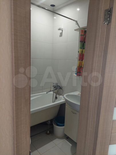 2-к. квартира, 64,1 м², 1/17 эт.