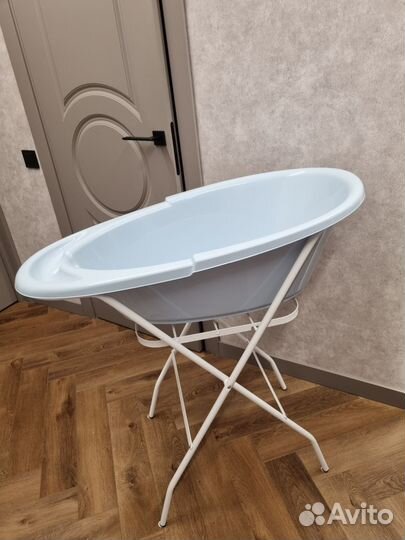 Ванночка для купания с подставкой или подставка