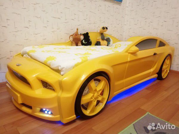 Красивая и качественная кровать машинка