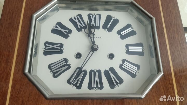 Часы настенные СССР янтарь