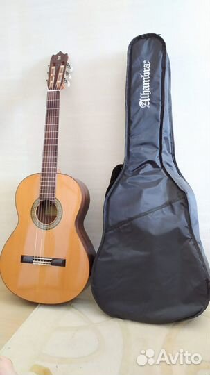 Классическая испанская гитара Alhambra