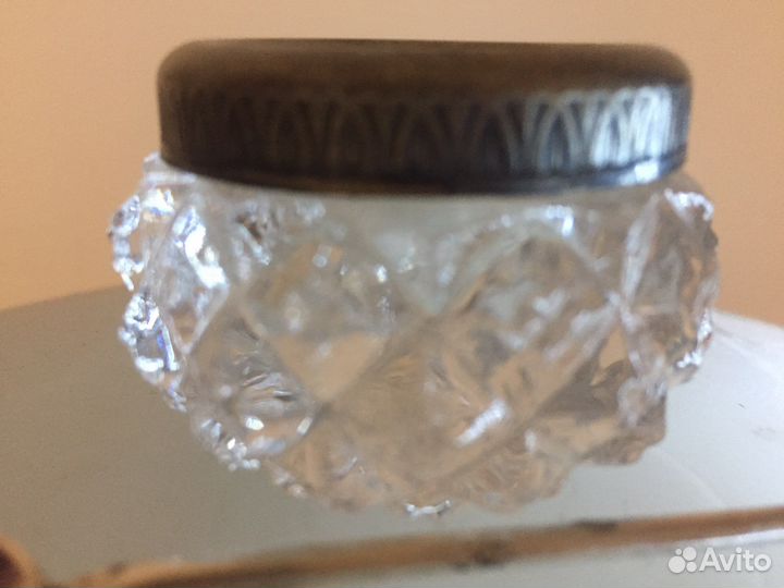 Солонка с ложечкой